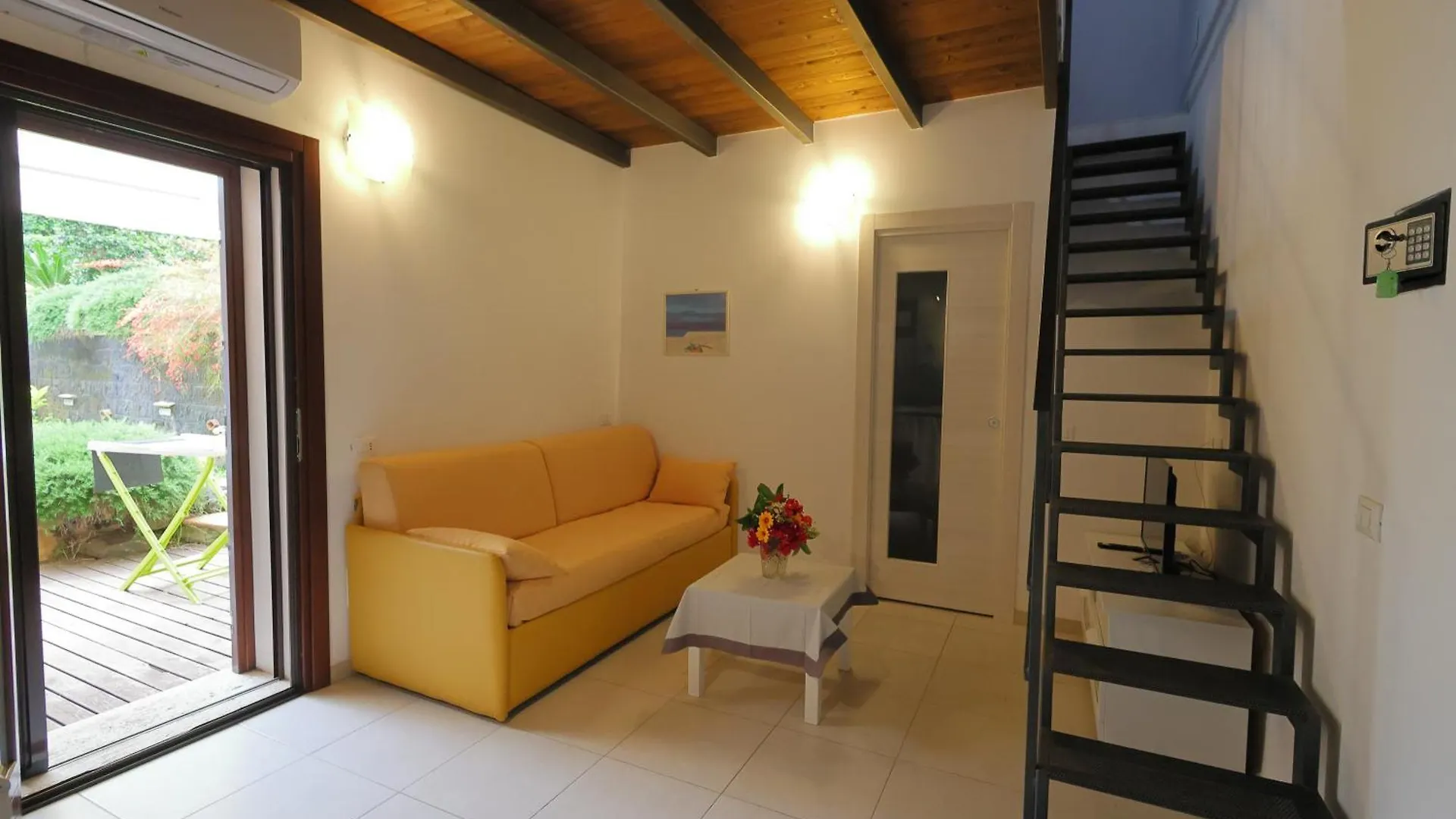 Hotel Baglio Antico Forno Isola di Ustica Affittacamere