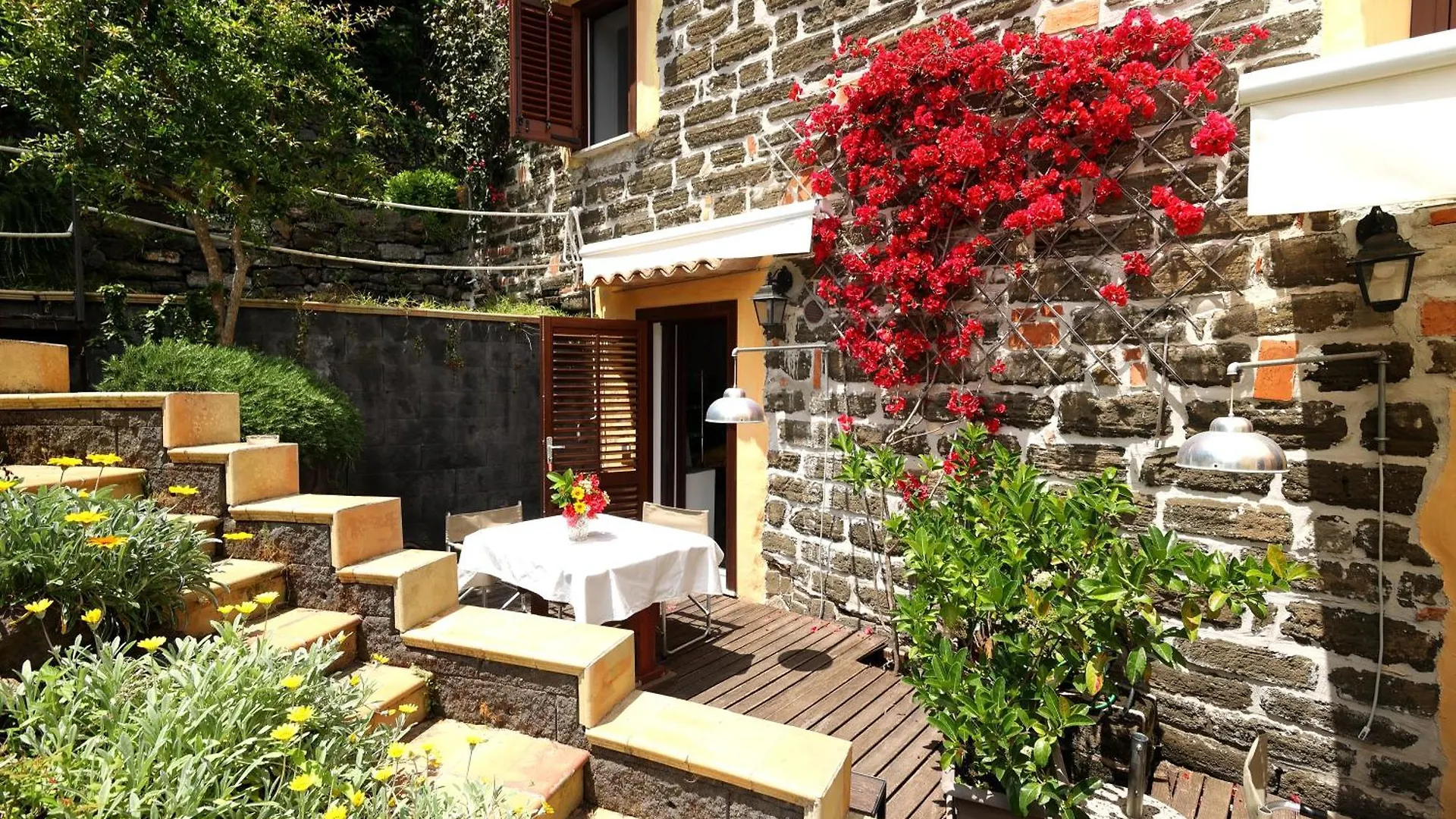 Hotel Baglio Antico Forno Isola di Ustica Affittacamere