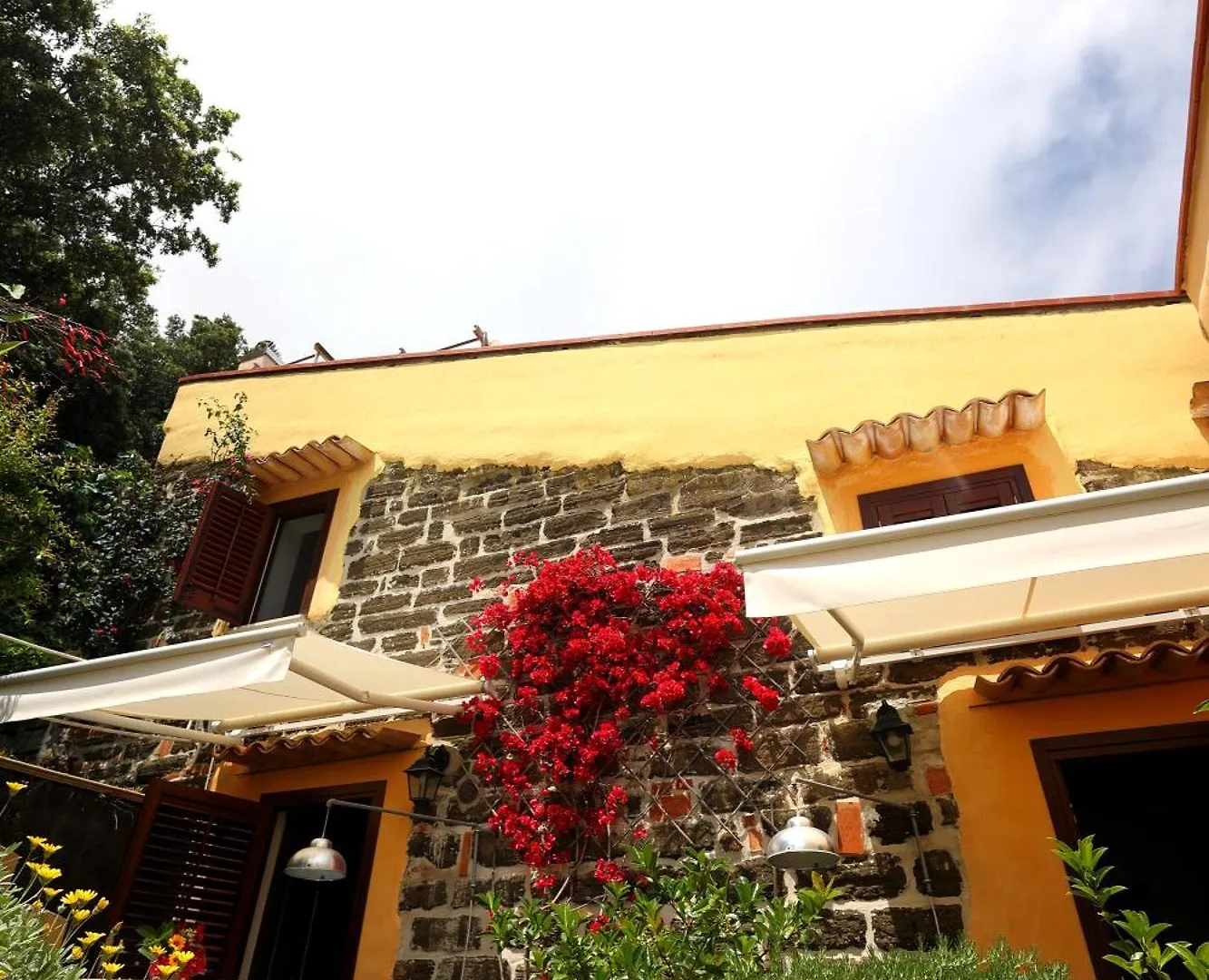 Hotel Baglio Antico Forno Isola di Ustica 2*,